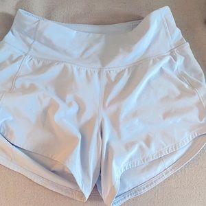 Lululemon blue linen SPEED UP shorts in size 4 4’ RARE COLOR